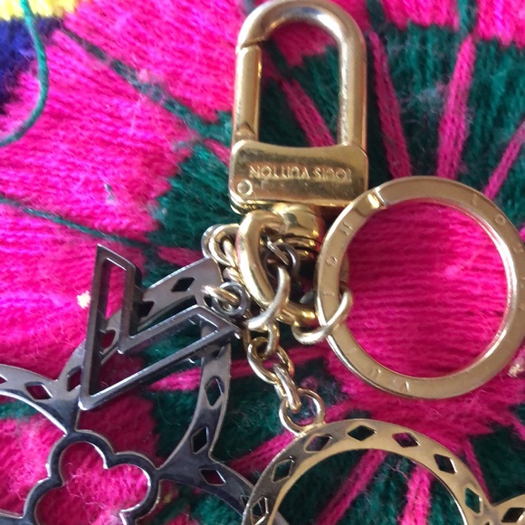 Louis Vuitton. - Picture 2 of 13